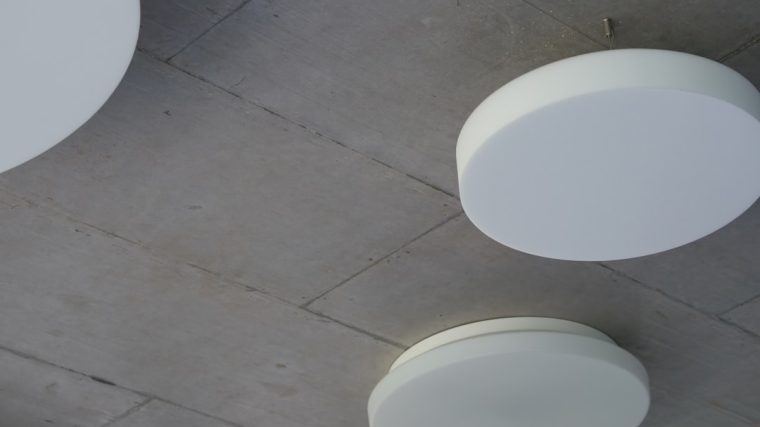 Photo ceiling lighting